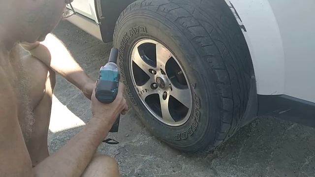 Drillpro KDW9422 - тест на гайках смотреть онлайн