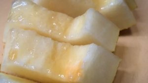 БЫСТРО И БЕЗ ХЛОПОТ НАРЕЗАЮ ДЫНЮ. НАРЕЗАЮ ТОЛЬКО ТАК (делюсь)