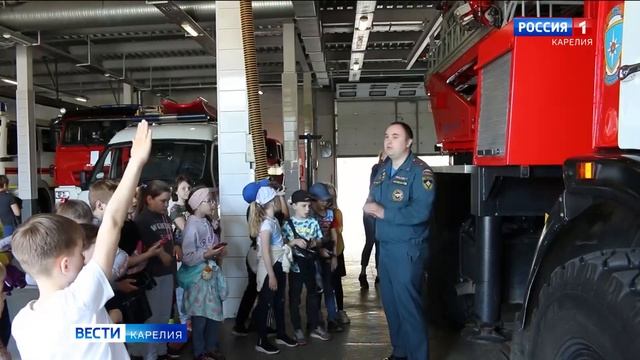 Специалисты МЧС Карелии провели экскурсию для школьников смотреть онлайн