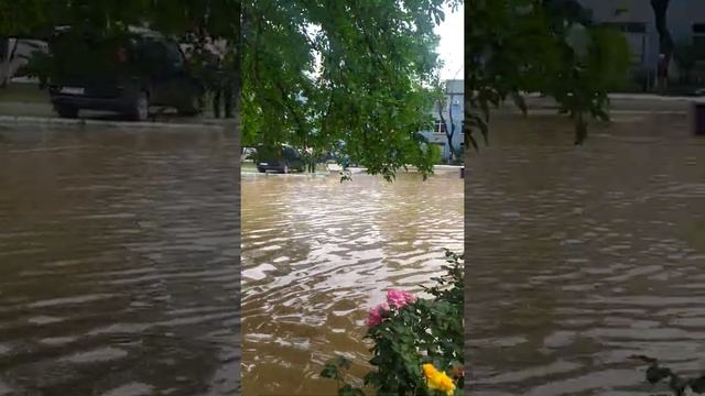 Керчь. Консервный завод поплыл смотреть онлайн