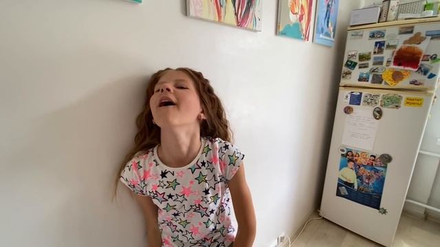 ВЛОГ Встретила своего воробушка / Кира расплела косички / Мама заболела и плачет смотреть онлайн