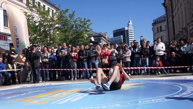 Футбольный фристайл . Казань . Football freestyle . Luca Chiarvesio .