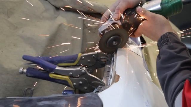 Hyundai Solaris , после дтп и ремонта на продажу. И снова ремонт из того, что было. смотреть онлайн