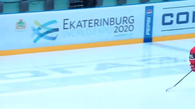 красные vs белые - юные хоккеисты соревнуются в буллитах (30 октября, 2013) смотреть онлайн