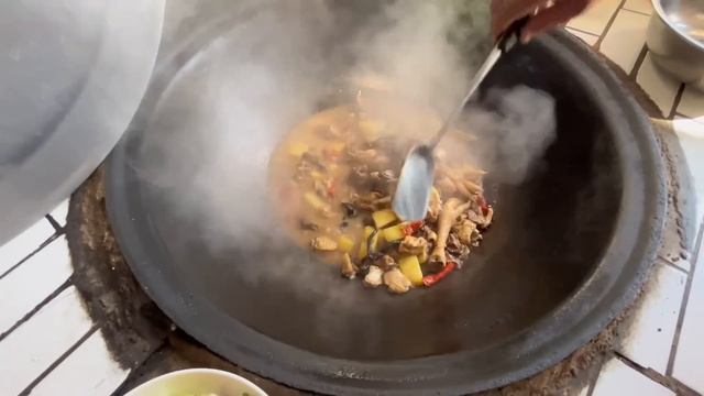 高手给东北老人做一顿江西菜，土豆炖小鸡炖蘑菇，大叔夸赞太好吃了！#海派高手