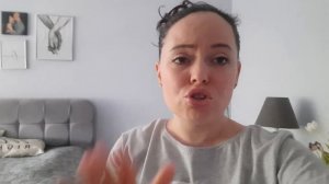 Ко мне Кто-то ЛОМИТСЯ В ДВЕРЬ!!! мне очень страшно!!!????