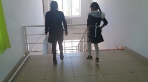 Классный танец девочек "7а " ??