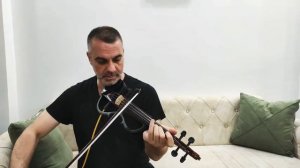 Yamaha sv-130 elektro keman ve pog2 efekt pedalı denemeleri.....