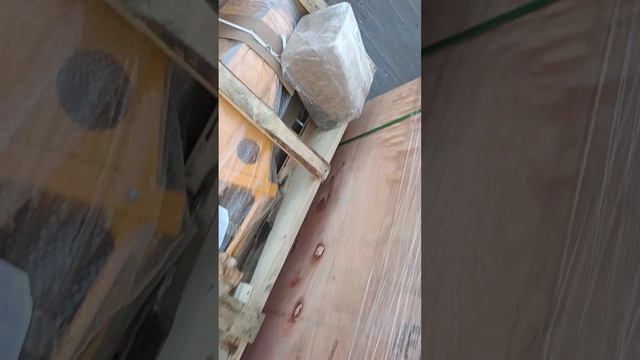 ДЛ загрузка на складе, осмотр груза, составление КАО (коммерческий акт обнаружения) если поврежден