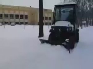 Отвал снегоуборочный Bobcat.mp4