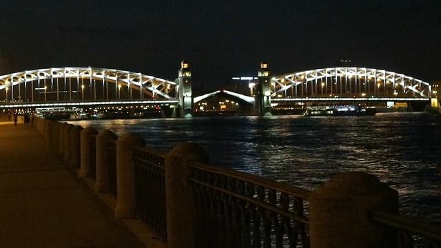 VLOG 9: Неделя в Питере. Прогулка, Праздник ВМФ, Кунсткамера, Салют смотреть онлайн