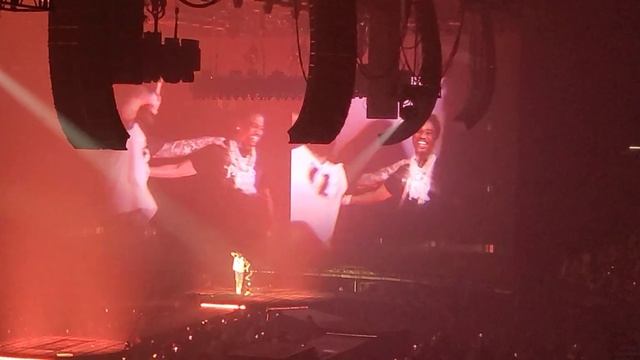 Post Malone - Cooped Up, Sunflower, Night 2 @theforum 11/13/2022 смотреть онлайн