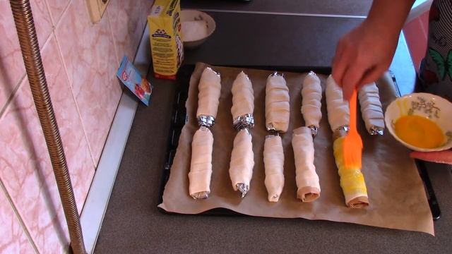 Слоеные ТРУБОЧКИ c ягодно-сливочным кремом, делаются очень просто и улетают со стола в миг!