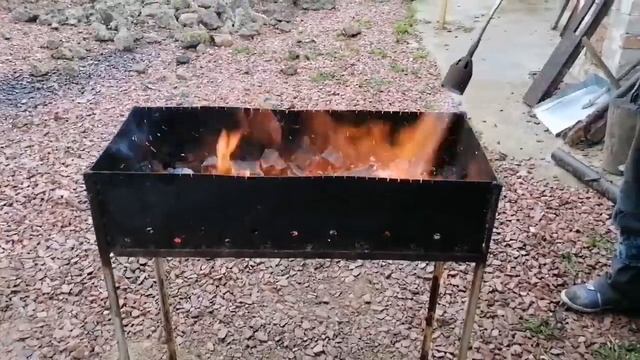 Розжиг углей в мангале смотреть онлайн