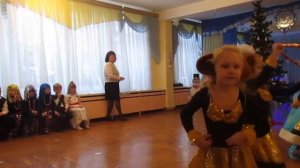 ТАНЕЦ ОБЕЗЬЯНОК (новый год 2016, старшая группа)