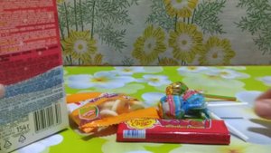 Открываем новогодний сладкий подарок от чупа-чупс.