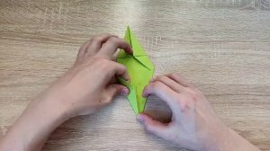 Origami paper chameleon   /   Оригами хамелеон из бумаги