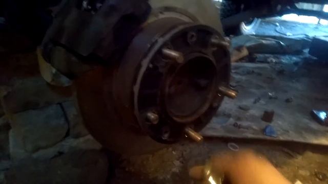 Установка удлиненных шпилек на задний мост с ЗДТ. смотреть онлайн