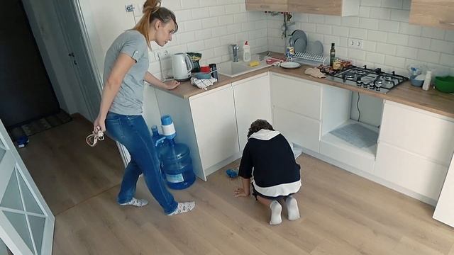 МАМА ИЗДЕВАЕТСЯ НАД СВОИМ РОДНЫМ СЫНОМ. Юрий Благополучный ЖЁСТКИЙ МОМЕНТ ИЗ ТЕЛЕГРАММА