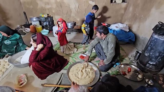 Winter Harmony: The Everyday Life of a Nomadic Family in Nature смотреть онлайн