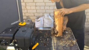 Винтовой дровокол с бензиновым двигателем