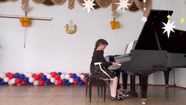 В. Богатырев « Песенка про дружбу» - Вартанян Наринэ 9 лет/ Юрина Г.В. смотреть онлайн