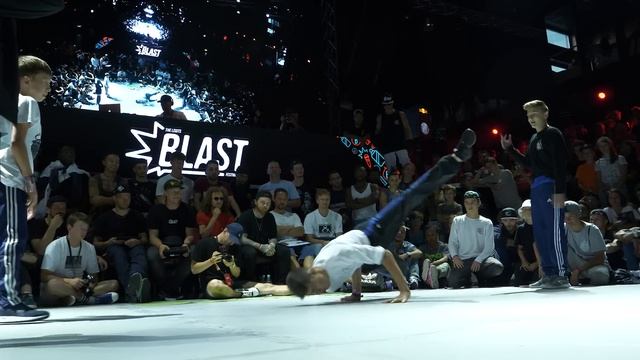 Outbreak Europe 2017 | 2vs2 Kids Finals | Grom & Shastyrock vs Axel & Madmax смотреть онлайн