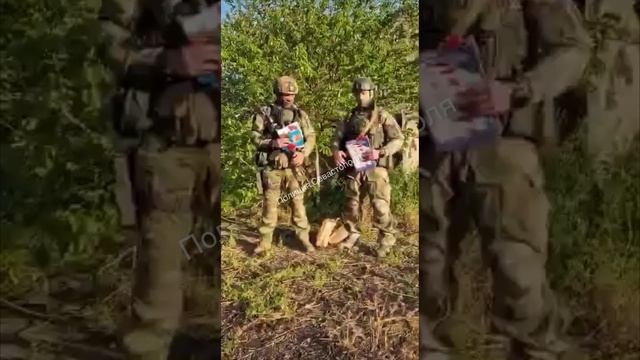 Военнослужащие ВС РФ поблагодарили юных помощников отряда ЮИД Севастополя за поздравительные письма