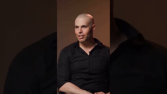 Работая над анти-Исламской книгой автор принимает #ислам #вера #интервью #подкаст смотреть онлайн