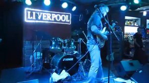 Гитарист-виртуоз Владимир Бурхель.