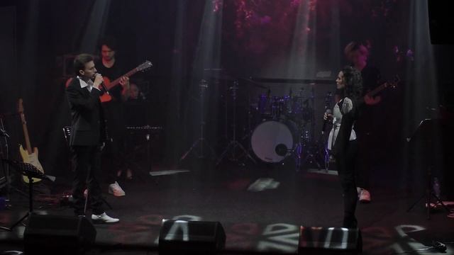 Ярослав Баярунас, Вера Свешникова - С любимыми не расставайтесь / Баллада о прокуренном вагоне смотреть онлайн