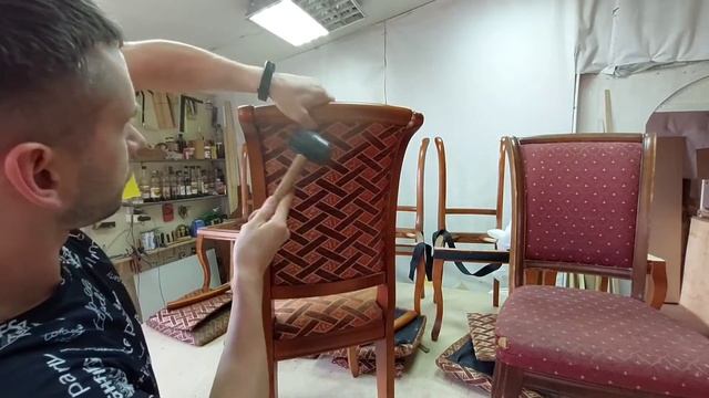 Как легко снять мягкий элемент, спинки комнатного стула