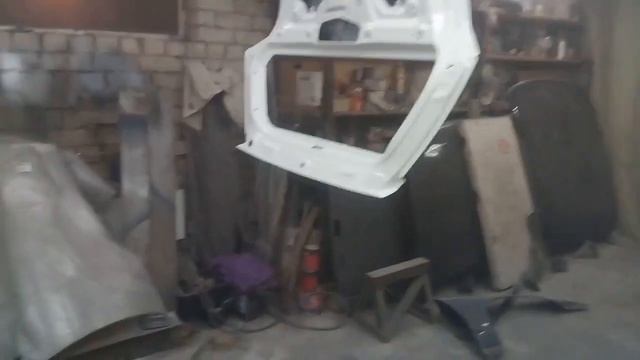 Покрасил заднюю дверь, GEELY. смотреть онлайн