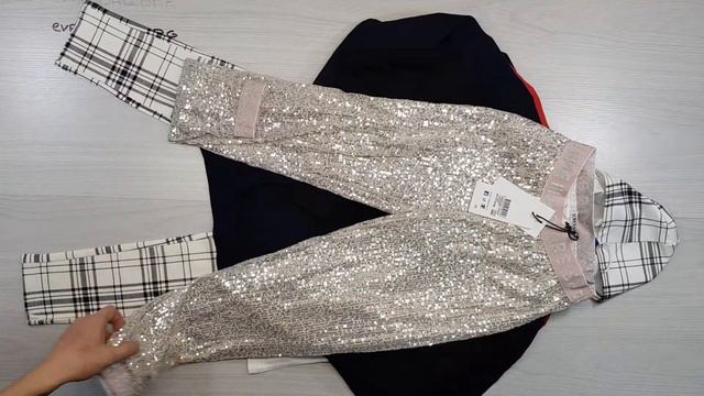 01888 To be Too / Street Gang NEW Winter 1 пак 15,2 25,50€ смотреть онлайн