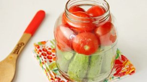 Помидоры с огурцами на зиму