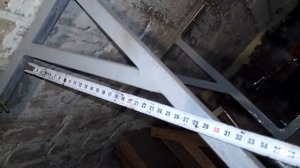 Стационарное крепление для подвесного лодочного мотора.