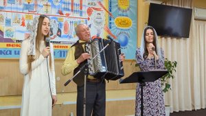 Песня о маме - Ночь глубокая, тихо стоят сады