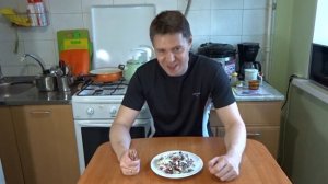 Салат с фасолью и колбасой, вкусный рецепт