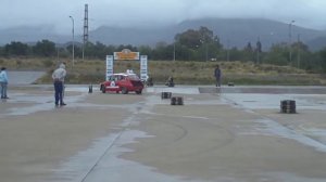 Ruben y su replica Abarth en la prueba de habilidad conductiva