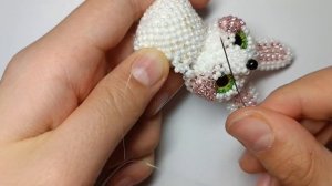 Носик, верхние лапки. Клеверный зайчик ? из бисера. Амигуруми. Мастер класс.