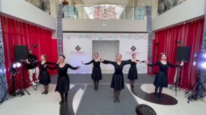 Школа узбекского танца на фестивале Тюбетейка. Танец «Санамгинам». Uzbek dance in Moscow.