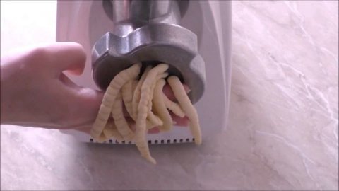 ВКУСНАЯ ВЫПЕЧКА К ЧАЮ. СРАЗУ 3 РЕЦЕПТА ПЕЧЕНЬЯ ИЗ СОВЕТСКОГО ПРОШЛОГО. Рогалики Венское из мясорубк