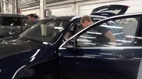 Тонировка атермальной и тонирующей пленками Mercedes (процесс тонировки)