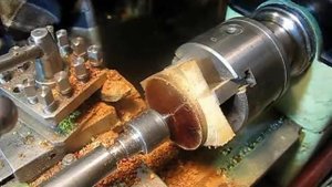 Необычное  КРЕПЛЕНИЕ ДЕТАЛИ на токарном станке с помощью клея