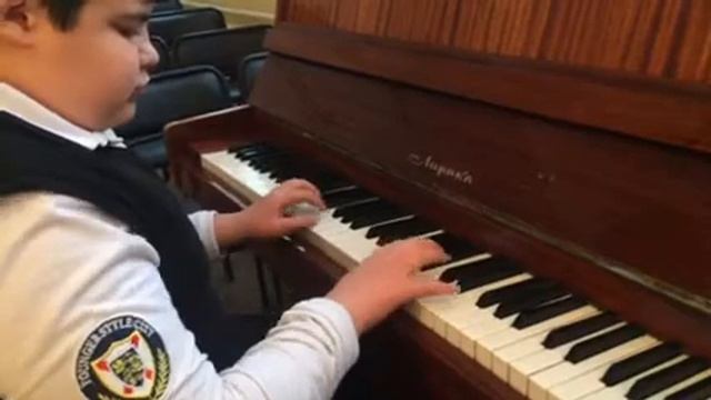 Мой сын играет на фортепиано!!! смотреть онлайн