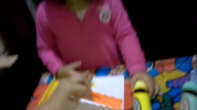 Открываем набор гигантских мелков! смотреть онлайн