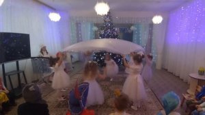 ❄️Танец со снежным покрывалом❄️