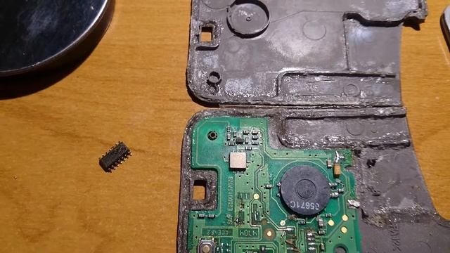 Sposób na uszkodzoną kartę w Renault Laguna II / Espace IV / Vel Satis смотреть онлайн