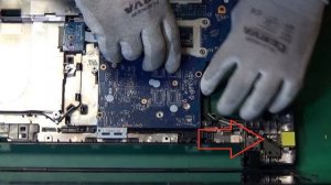 Ремонт ноутбука. Lenovo G50-45 разряжается на зарядке.