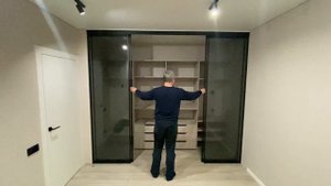 Гардеробная с подвесными дверями Корпус 52